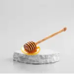 La cuillère à miel en bois